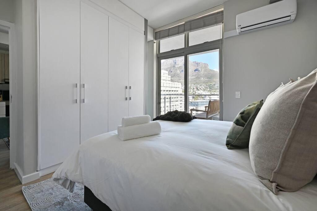 Freya - Stunning 2 Bed With & Table Mountain Views ! Appartement Le Cap