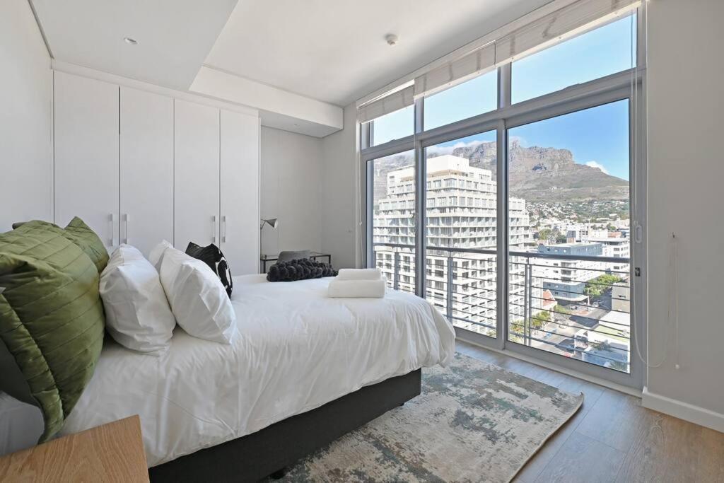 Freya - Stunning 2 Bed With & Table Mountain Views ! Appartement *