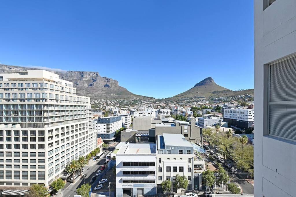 Freya - Stunning 2 Bed With & Table Mountain Views ! Appartement Le Cap